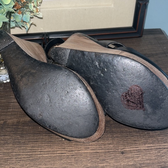 Trouve Strappy, Open Toed, BoHo Side Buckle Black / Brown Wedges - Picture 10 of 10